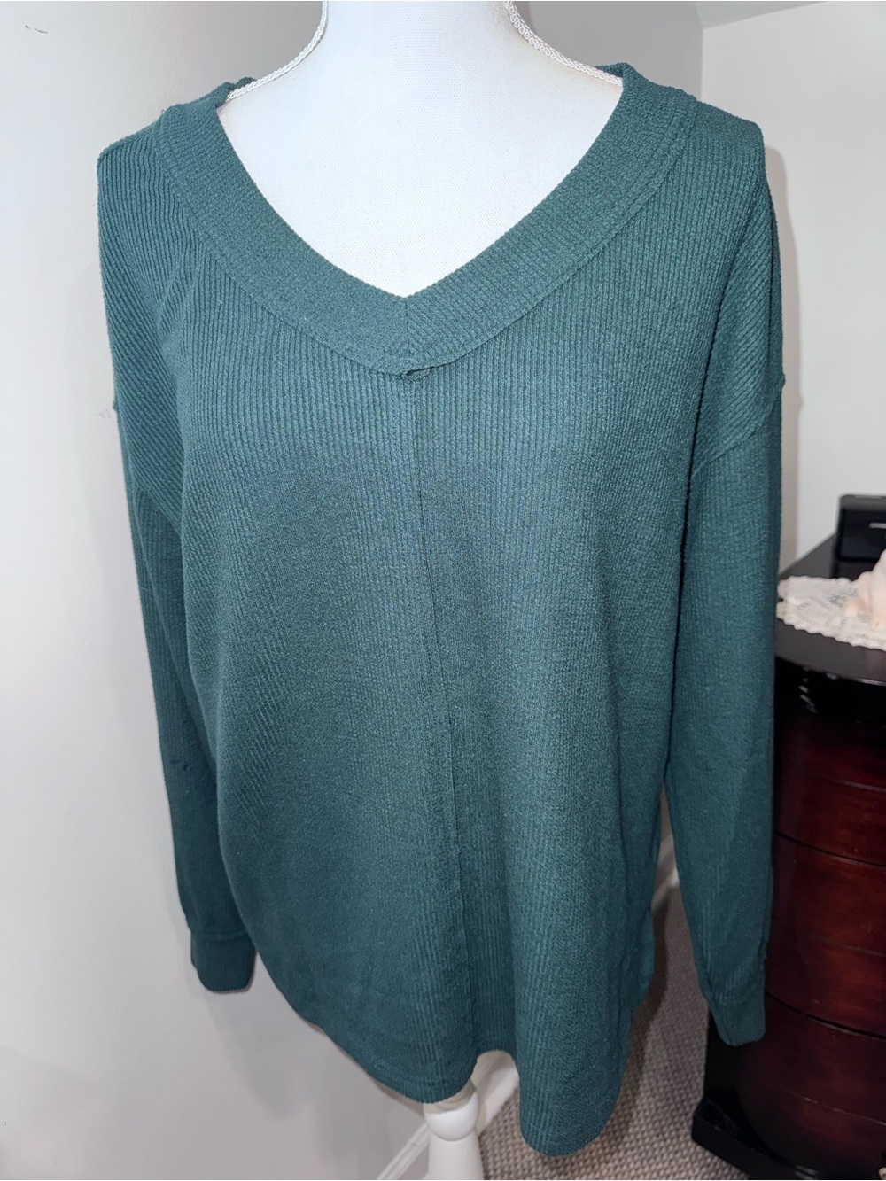 V-Neck Lightweight Knit Sweater - Teal Green